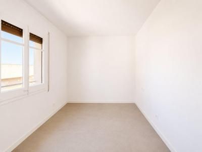 Apartment - Barcelona (Vilapicina i la Torre Llobeta) - Photo 5