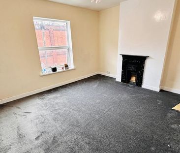 4 bedroom terraced house to rent - Photo 6