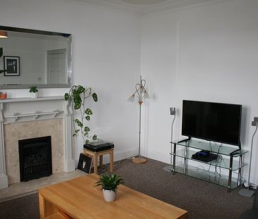 VERY WELL PRESENTED 2 BED FLAT – ABBOTSFORD STREET , DUNDEE - Photo 4