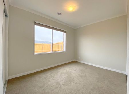 Modern Living at 6 Pinfold Road, Wollert - Photo 3