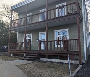 Appartement 4 ½ meublé tout inclus– location moyen terme avec bail - Photo 4