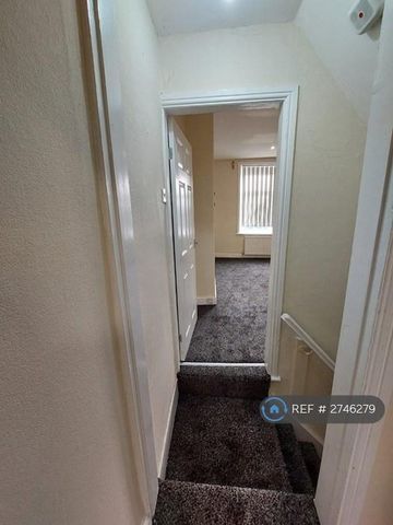 2 bedroom terraced house to rent - Photo 3