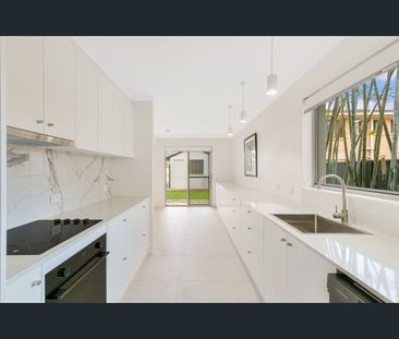2/8 McGregor Cres, Tweed Heads, NSW 2485 - Photo 4