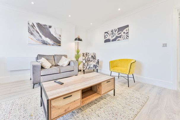 Grosvenor Place South - Photo 1