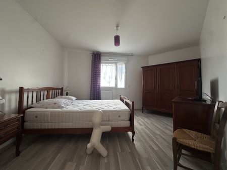 Location Appartement 3 pièces 70m² CEYRAT 63122 - Photo 5