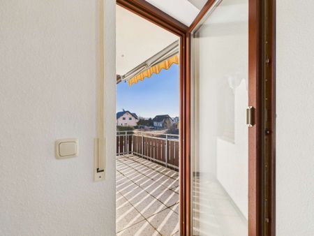 Sonnige 2-Raum-Wohnung mit Balkon in Auerbach – sofort bezugsbereit - Photo 4