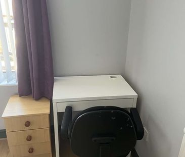 Room in a Shared House, Brookdale, L15 - Photo 3