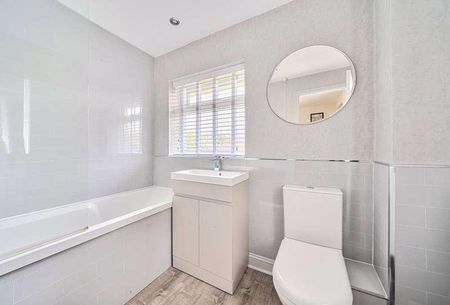 Reeve Road, Reigate, Surrey, RH2 - Photo 3