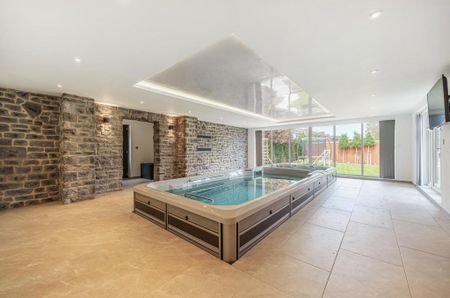 4 bedroom detached house to rent - Photo 2