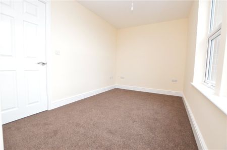 57A, High Street, Kippax, Leeds, West Yorkshire, LS25 7AH - Photo 2