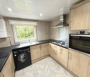 3 bedroom flat to rent - Photo 5
