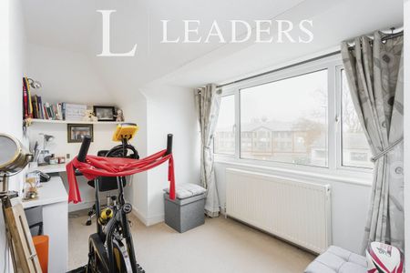 1 bedroom maisonette to rent Station Road, Burgess Hill, West Sussex, RH15 - Photo 3