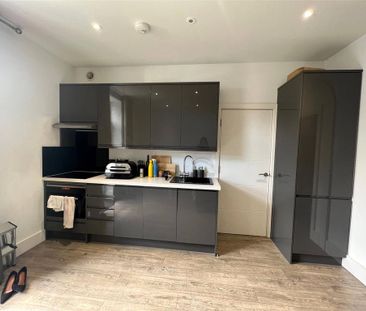2 bedroom flat to rent - Photo 6
