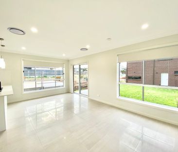 15 Equinox Street, Austral, NSW 2179 - Photo 2