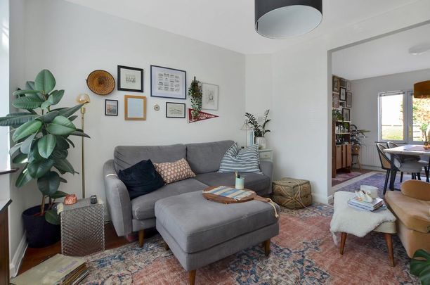 3 bedroom semi-detached house to rent - Photo 1