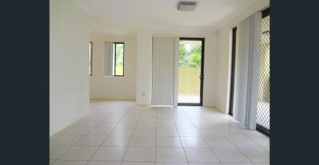 Spacious One Bedroom Apartment in the Heart of Westmead - Photo 3