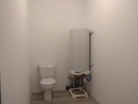 Location Appartement 3 pièces 66m² LEZIGNAN CORBIERES 11200 - Photo 4