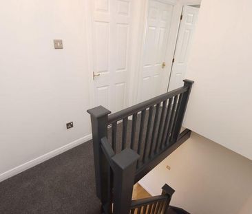 2 bedroom terraced house to rent - Photo 4