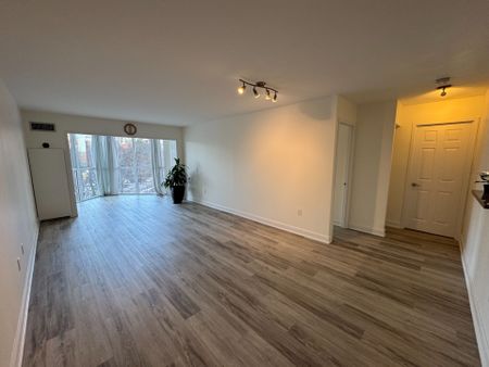 For Lease - 5 Concorde Place Unit# 306, Toronto, Ontario - Photo 3