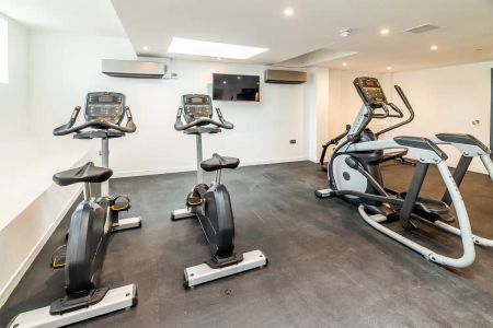 Platinum Studio - Photo 4