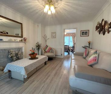 5 bedroom detached house to rent - Photo 1