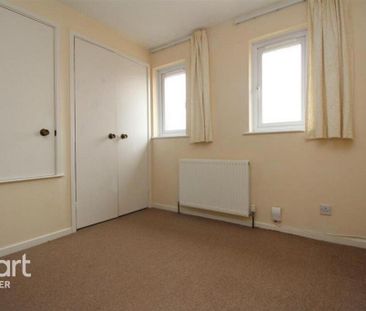 2 bedroom semi-detached house to rent - Photo 4
