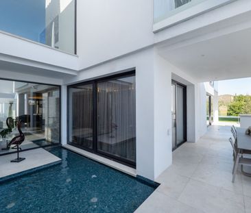 Detached Villa in Los Flamingos - Photo 3