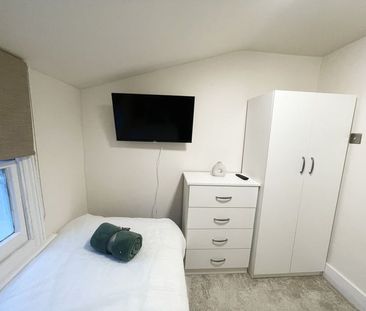 Room in a Shared Flat, Agamemnon Road, NW6 - Photo 3