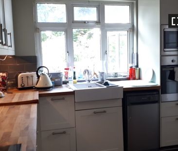 Room for rent in 4-bedroom house in Dublin - Photo 4