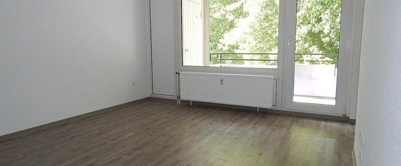 Stop! Renovierte 2-Zimmer-Wohnung mit Balkon - Photo 1