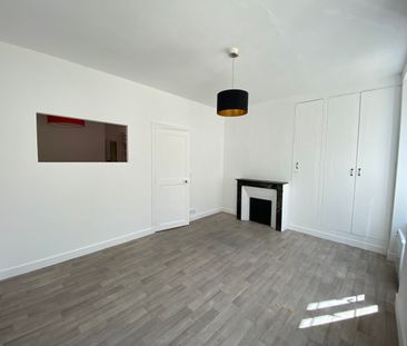Location Appartement 1 pièce 34m² - Photo 2