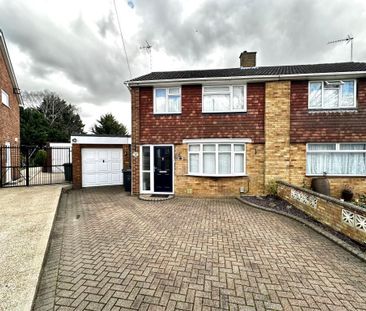 3 bedroom semi-detached house to rent - Photo 4