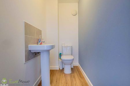 3 Bedroom - Photo 4