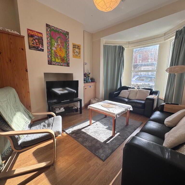 21 Melrose Street, Belfast, BT9 7DL - Photo 1