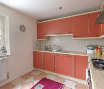 3 bedroom terraced house to rent - Photo 5
