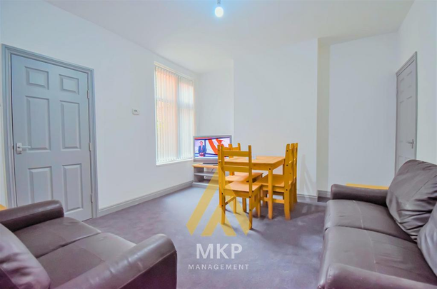 5 bedroom terraced house to rent - Photo 1