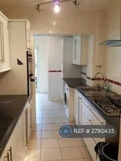 4 bedroom terraced house to rent - Photo 5