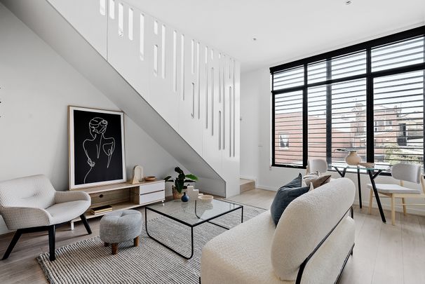 LUXURY LIVING AND CONVENIENCE - Photo 1