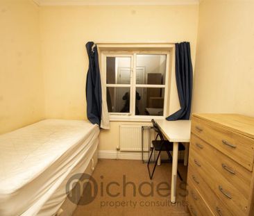 3 bedroom apartment to rent - Photo 3