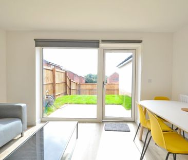 Room in a Shared House, Clover Way, BS34 - Photo 1