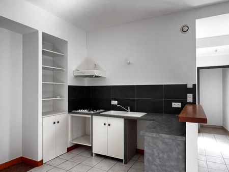 Location Appartement 3 pièces 73m² AUBENAS 07200 - Photo 3