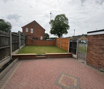 3 bedroom end of terrace house to rent - Photo 6