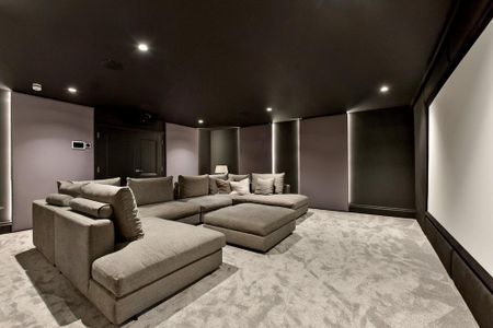 5 bedroom detached house to rent - Photo 3