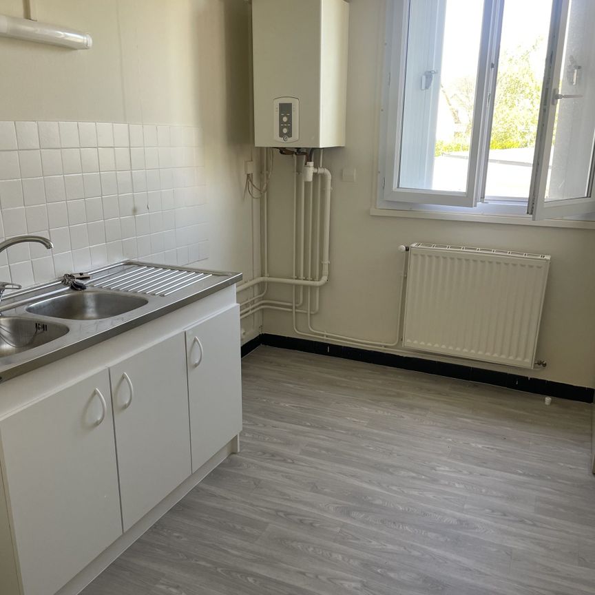 Appartement TYPE 4 AVORD – 68 m² - Photo 1