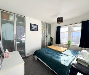 3 bedroom semi-detached house to rent - Photo 3