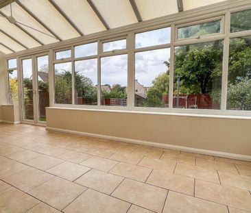 4 bedroom semi-detached house to rent - Photo 1
