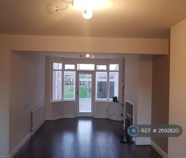 3 bedroom semi-detached house to rent - Photo 6