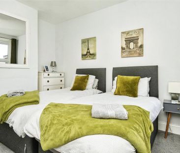 3 bedroom terraced house to rent - Photo 4