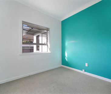 3 Bedroom Brick & Tile Home in Central Papatoetoe - Photo 4