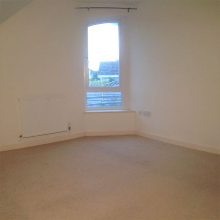 Two Double Bedroom Flat to Let in Taunton - Photo 5